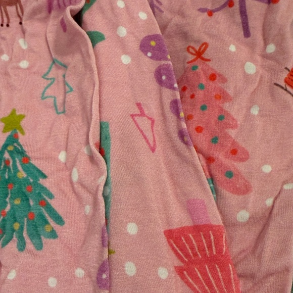 Little sleepies pjs - Picture 2 of 3